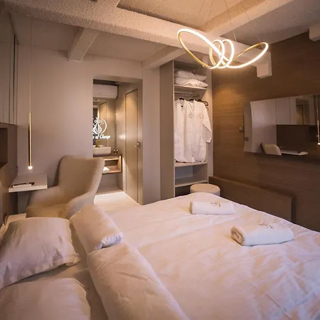 House Of Change Luxury & Fitness Retreat * Ostra Mogila