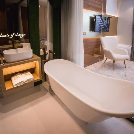 House Of Change Luxury & Fitness Retreat *