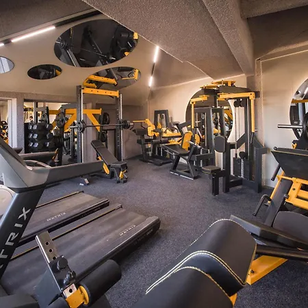 House Of Change Luxury & Fitness Retreat