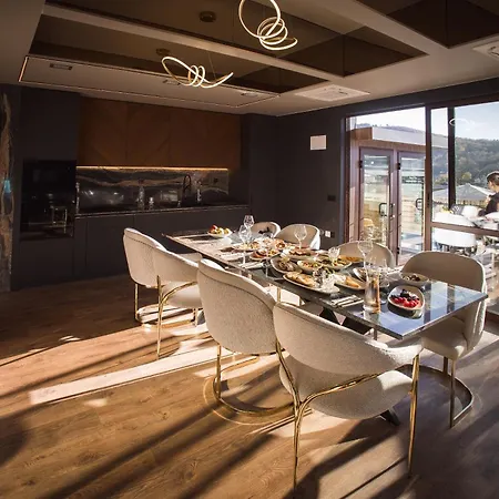 House Of Change Luxury & Fitness Retreat