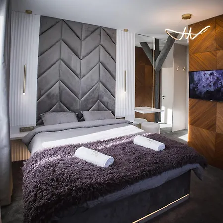 House Of Change Luxury & Fitness Retreat