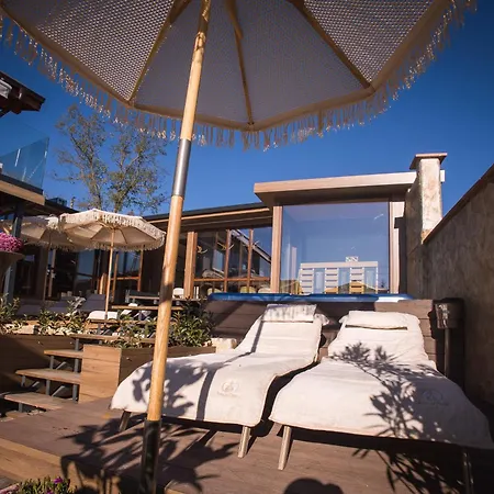 House Of Change Luxury & Fitness Retreat *